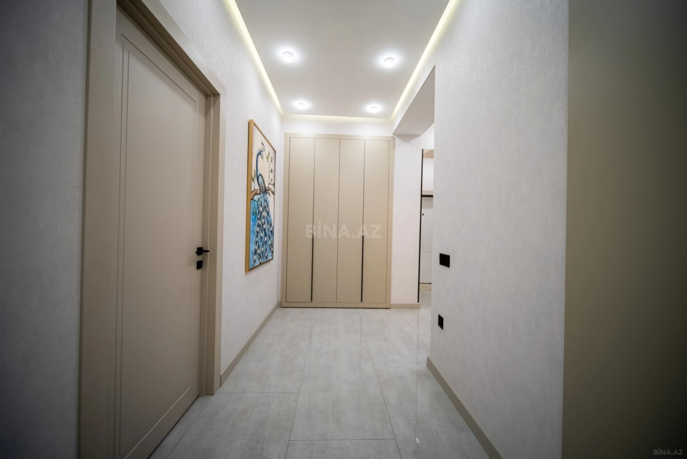 Satılır 2 otaqlı mənzil 78 m²