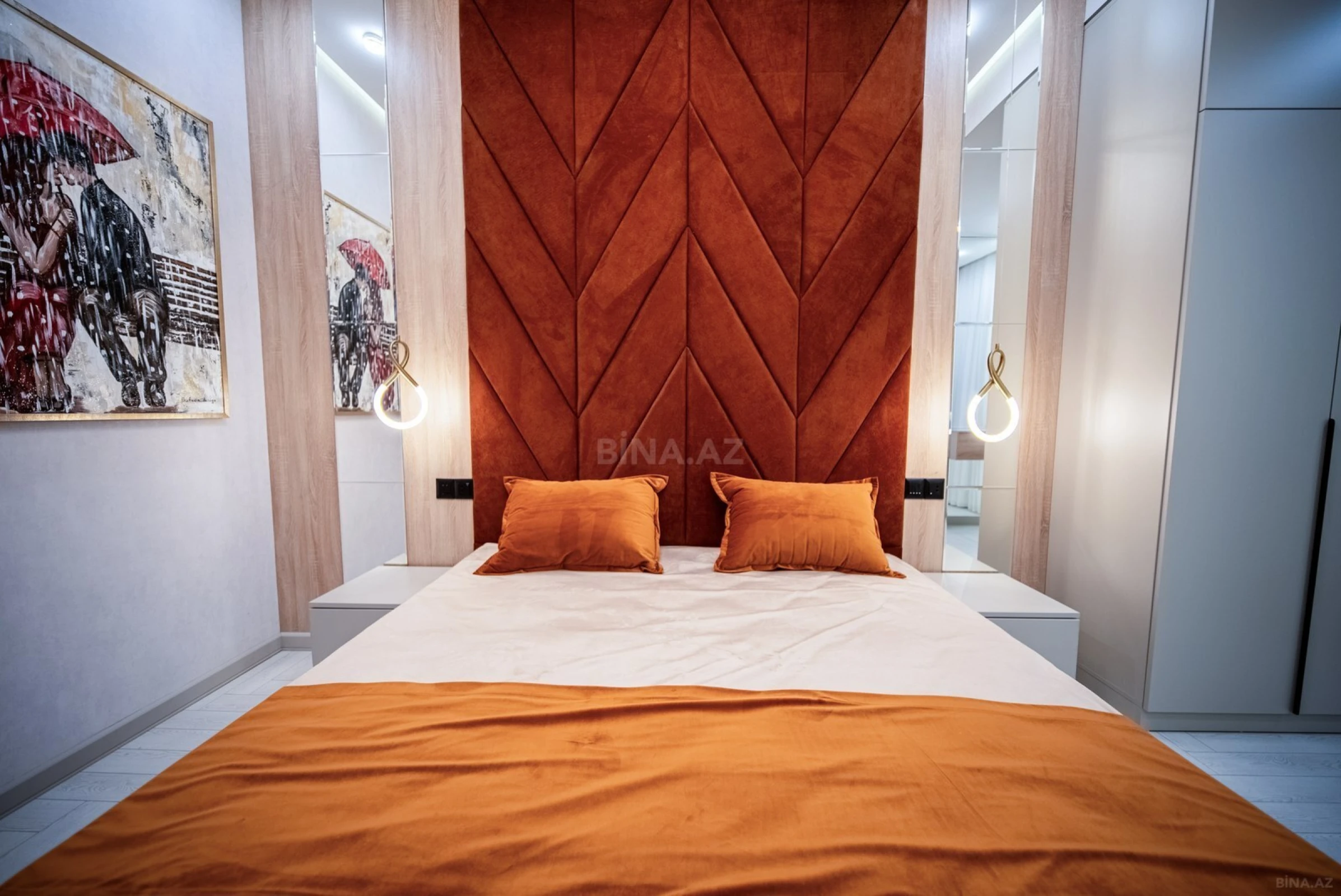 Satılır 2 otaqlı mənzil 78 m²