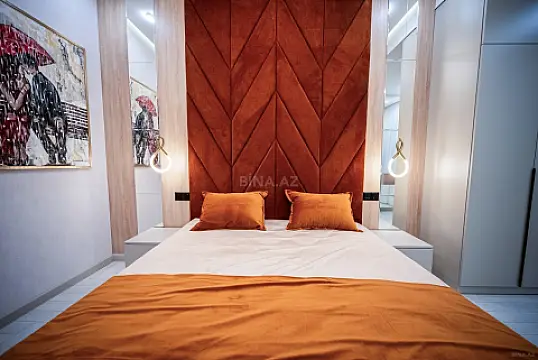 Satılır 2 otaqlı mənzil 78 m²