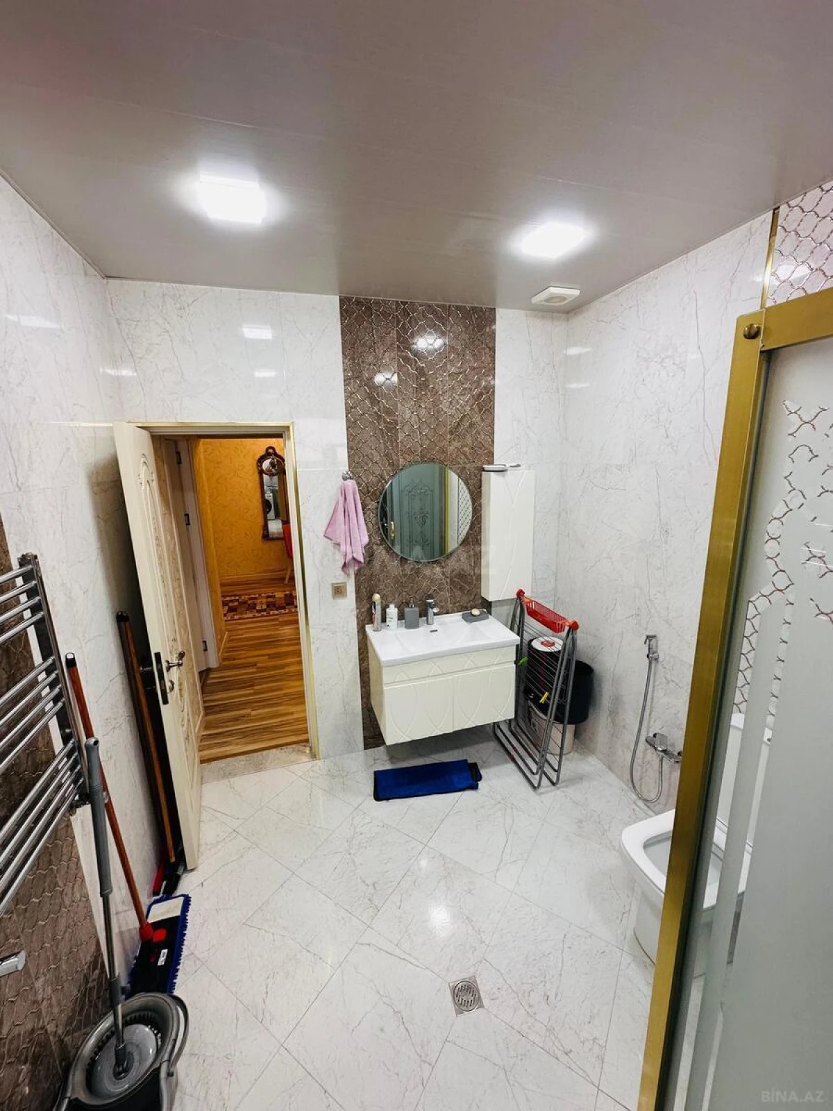 Satılır 8 otaqlı həyət evi 265 m²
