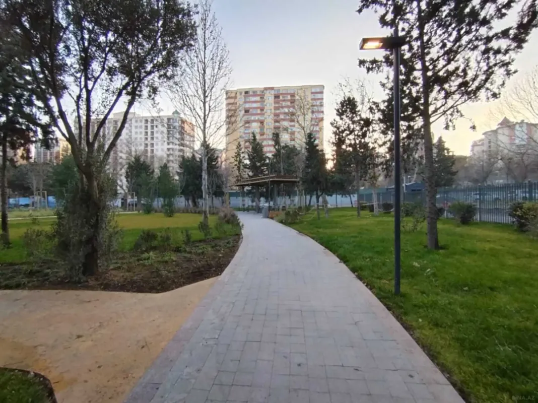 Satılır 3 otaqlı mənzil 157 m²