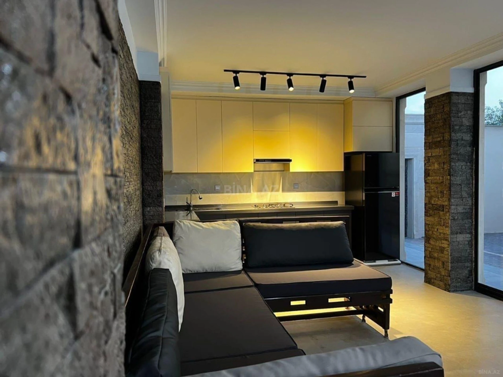 Kirayə verilir 5 otaqlı həyət evi 500 m²