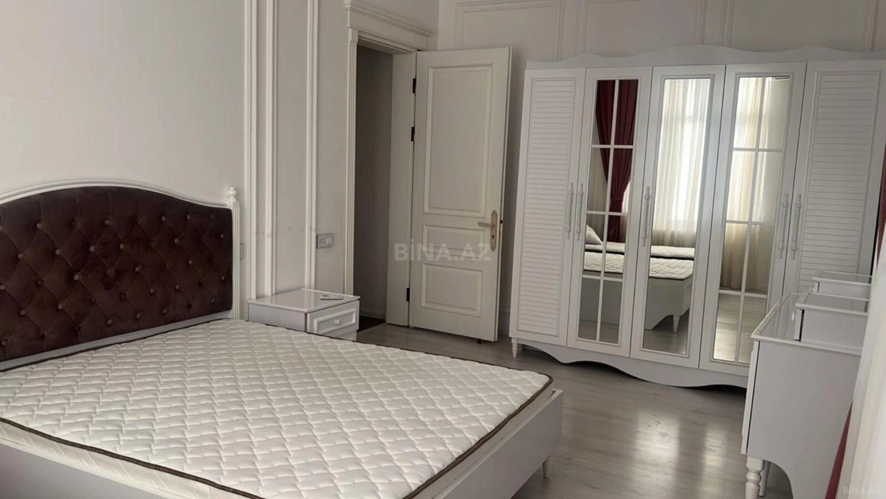 Kirayə verilir 5 otaqlı həyət evi 500 m²