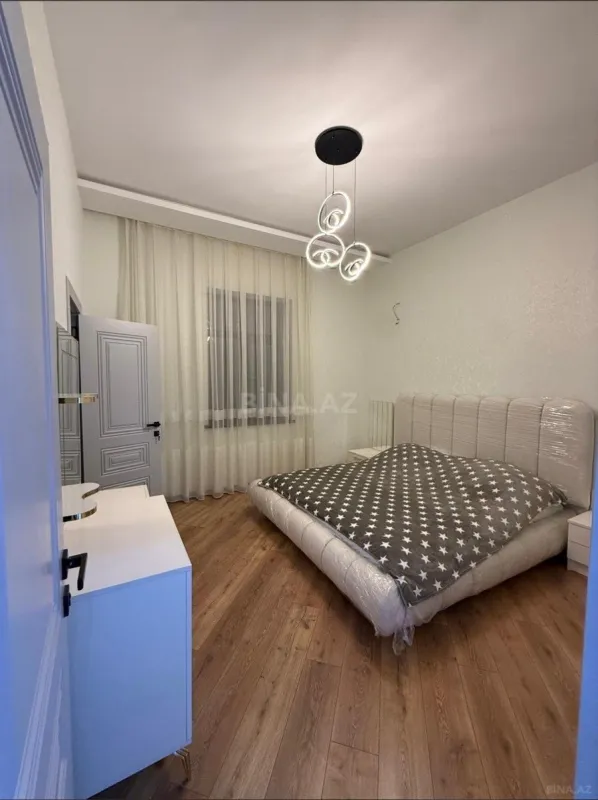 Kirayə verilir 4 otaqlı həyət evi 240 m²