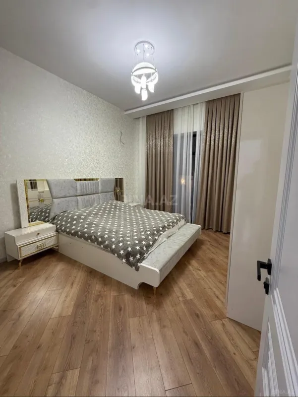 Kirayə verilir 4 otaqlı həyət evi 240 m²