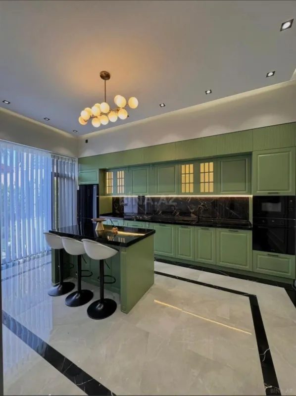 Kirayə verilir 4 otaqlı həyət evi 200 m²