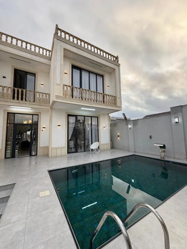 Kirayə verilir 5 otaqlı həyət evi 400 m²