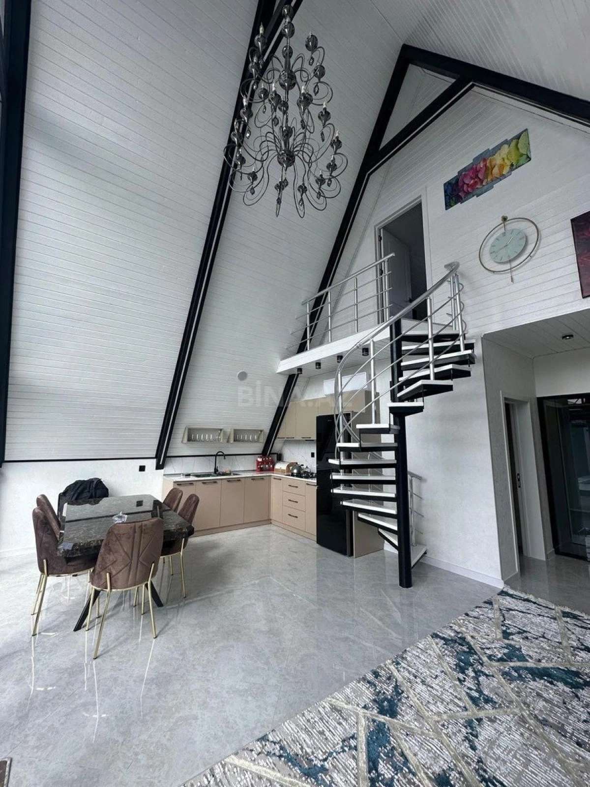 Kirayə verilir 3 otaqlı həyət evi 140 m²