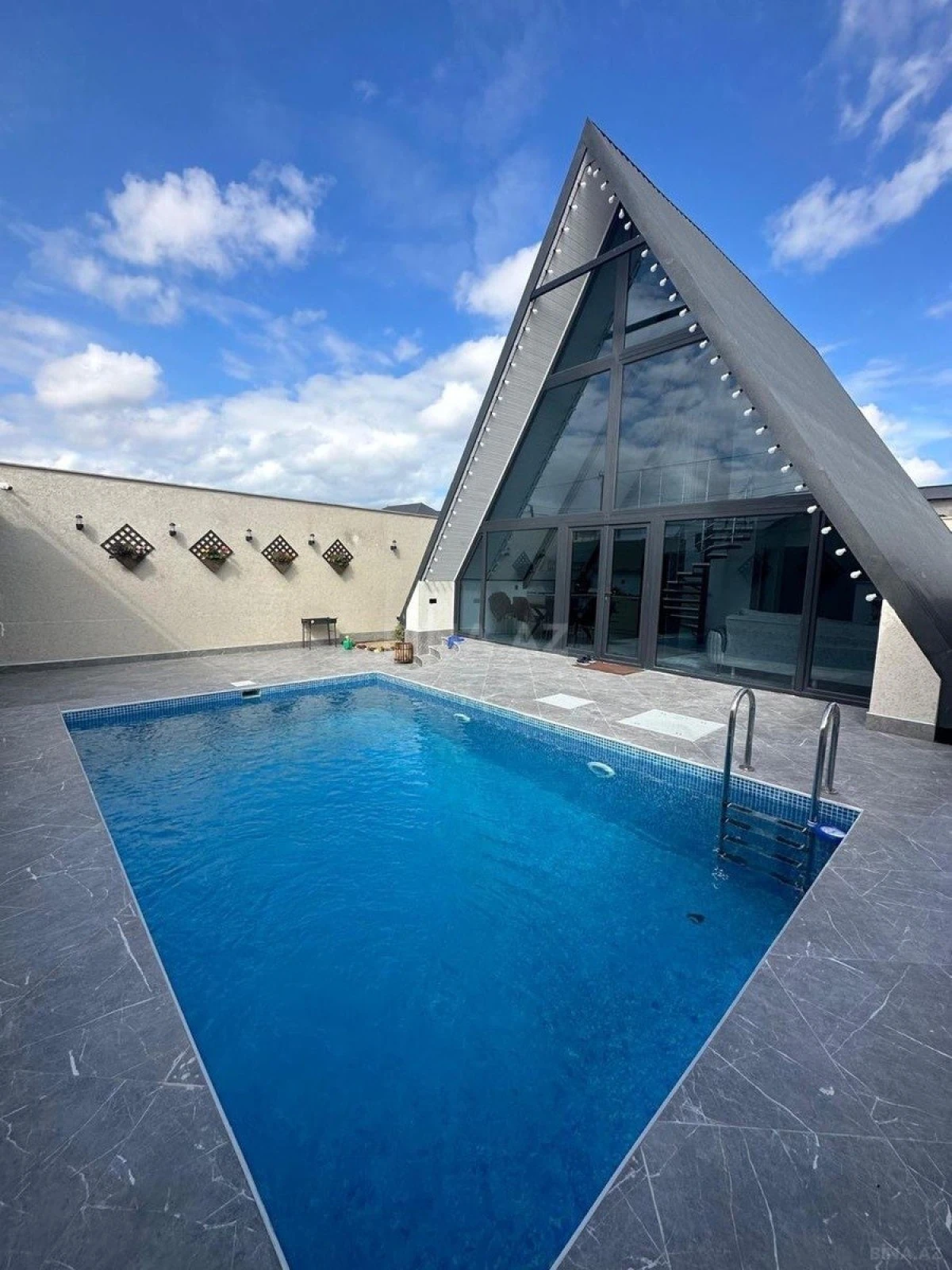 Kirayə verilir 3 otaqlı həyət evi 140 m²