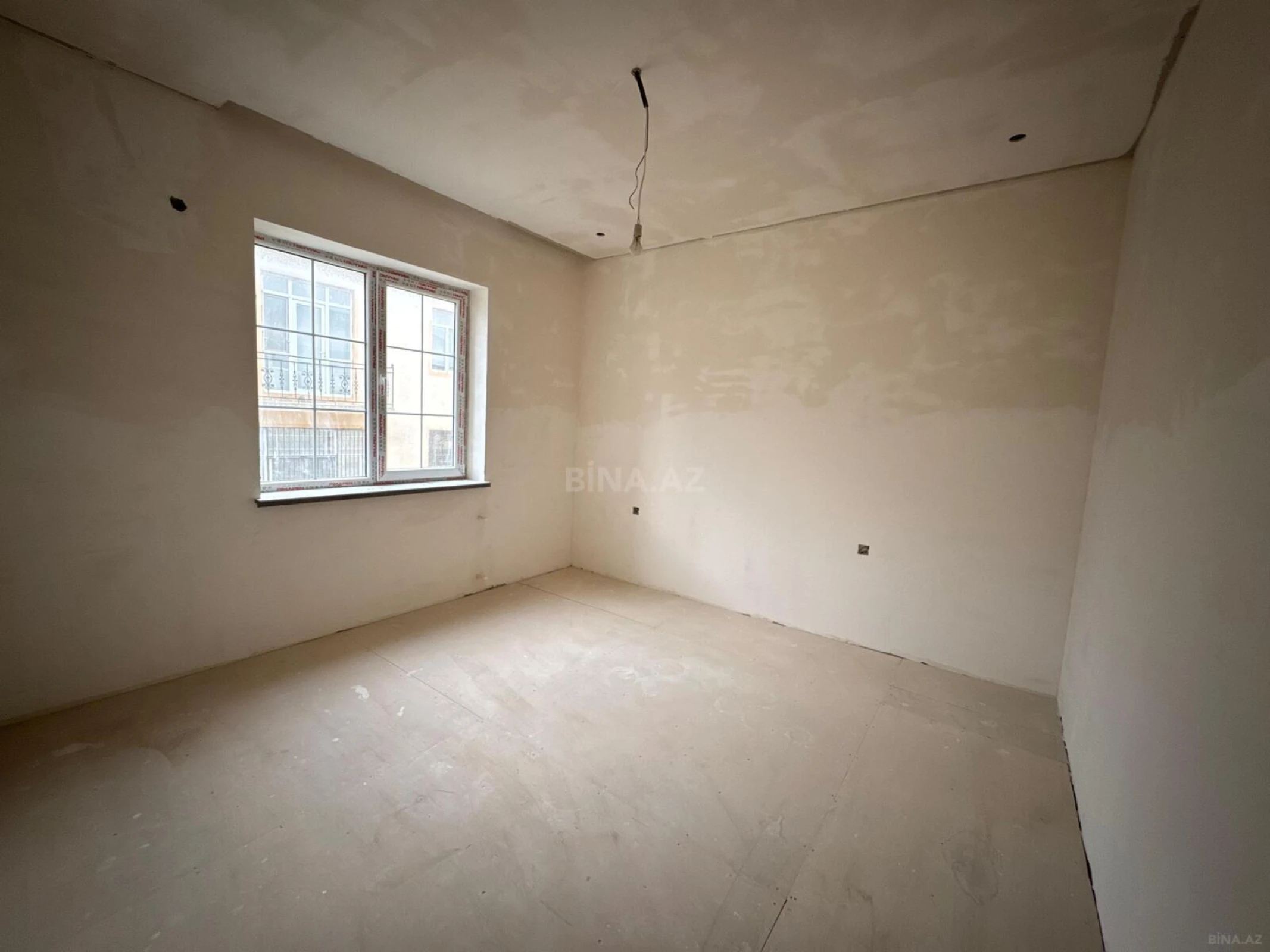 Satılır 6 otaqlı həyət evi 309 m²