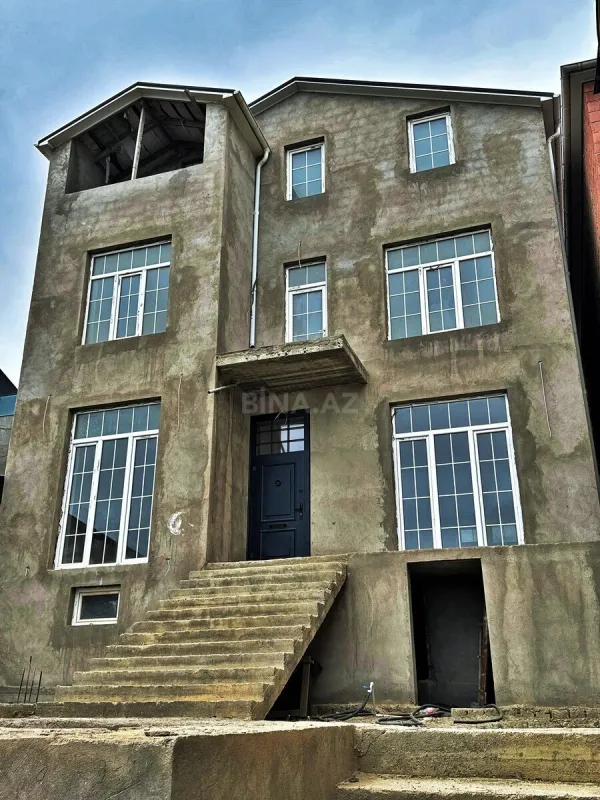 Satılır 6 otaqlı həyət evi 309 m²