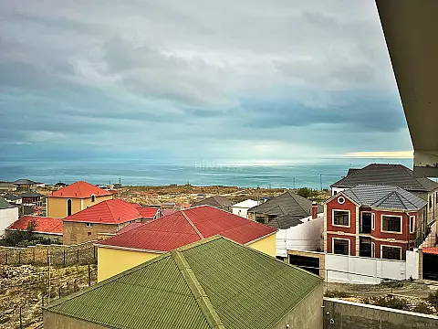 Satılır 6 otaqlı həyət evi 309 m²