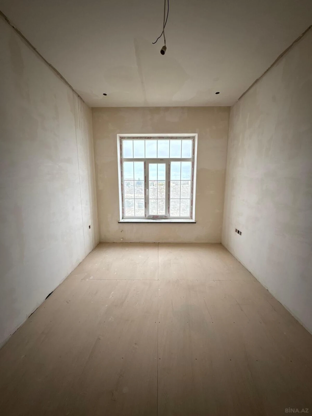 Satılır 6 otaqlı həyət evi 309 m²