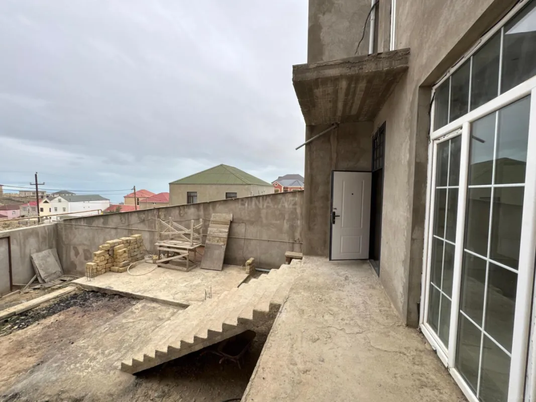 Satılır 6 otaqlı həyət evi 309 m²