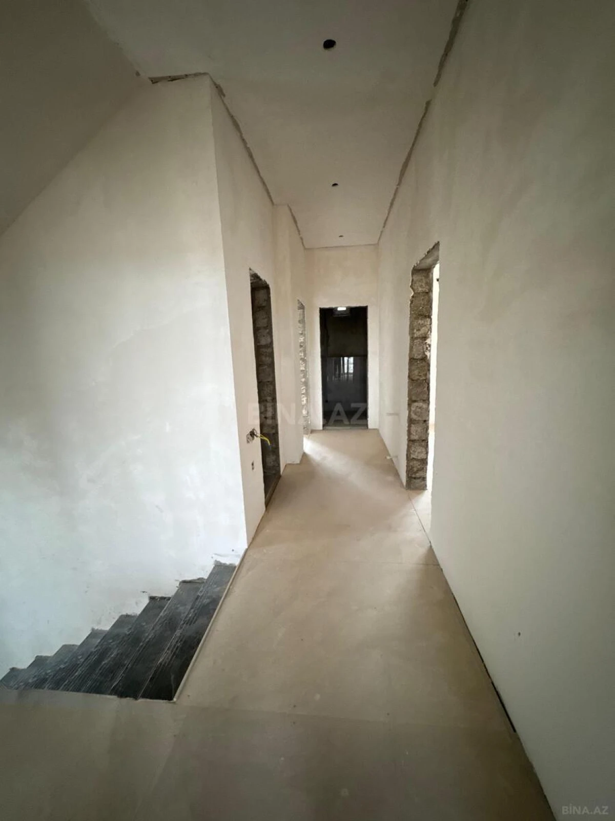 Satılır 6 otaqlı həyət evi 309 m²