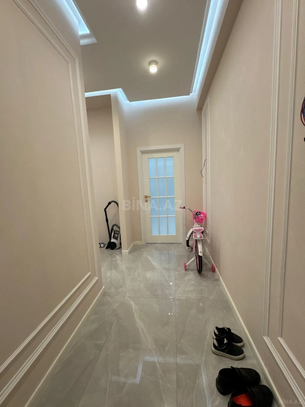 Satılır 3 otaqlı mənzil 122 m²