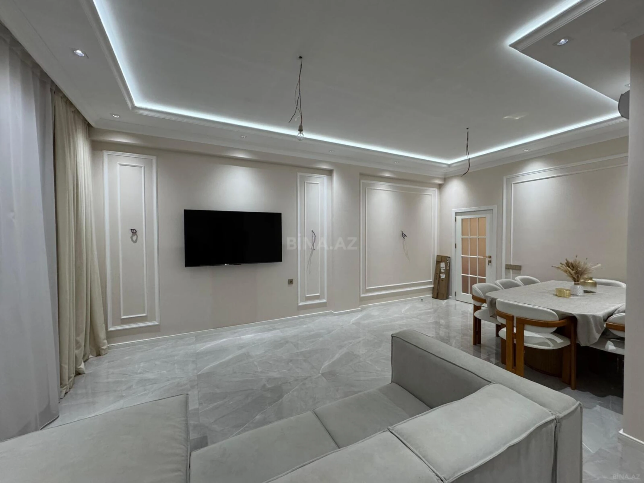 Satılır 3 otaqlı mənzil 122 m²