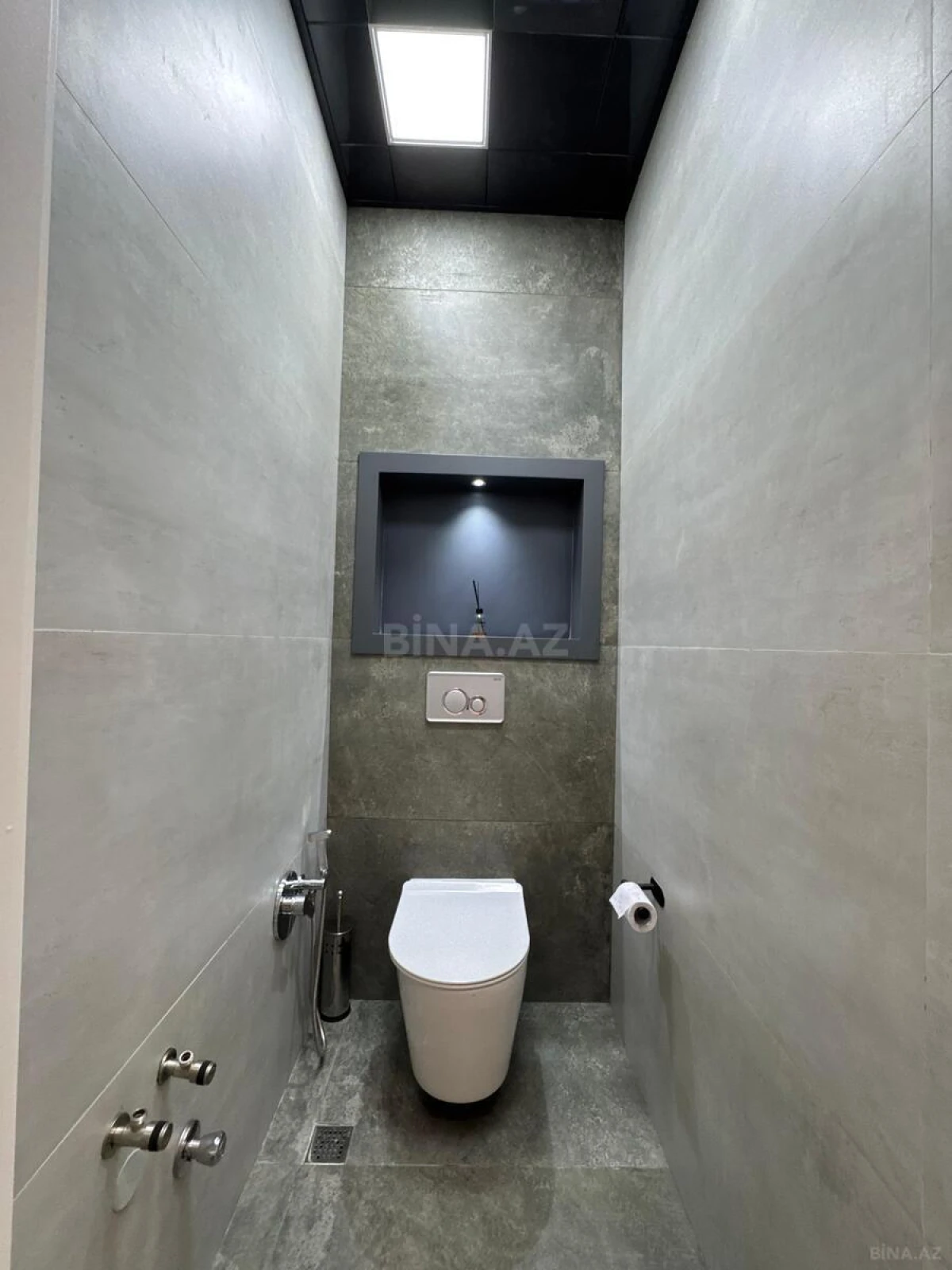 Satılır 3 otaqlı mənzil 122 m²