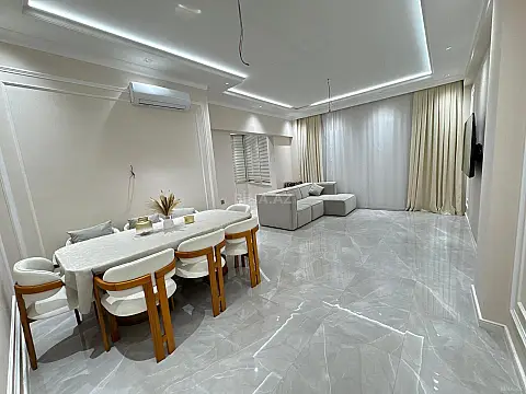Satılır 3 otaqlı mənzil 122 m²