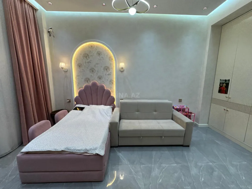 Satılır 3 otaqlı mənzil 122 m²