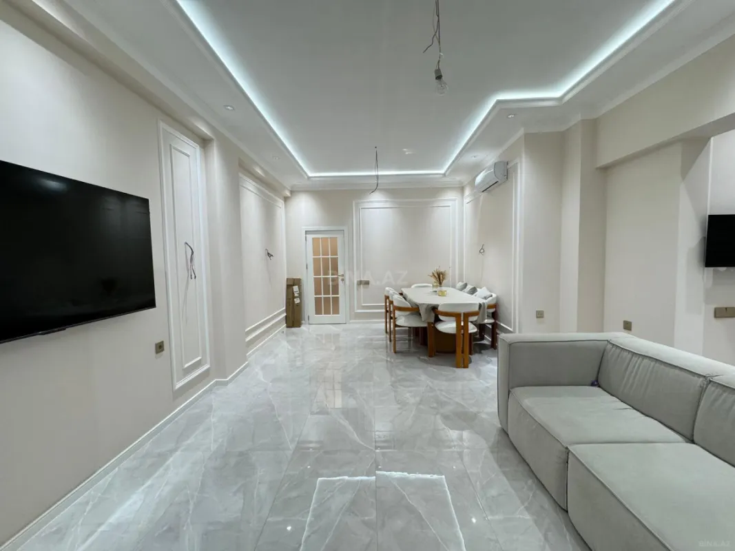 Satılır 3 otaqlı mənzil 122 m²