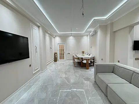 Satılır 3 otaqlı mənzil 122 m²