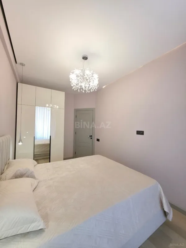 Satılır 2 otaqlı mənzil 68 m²