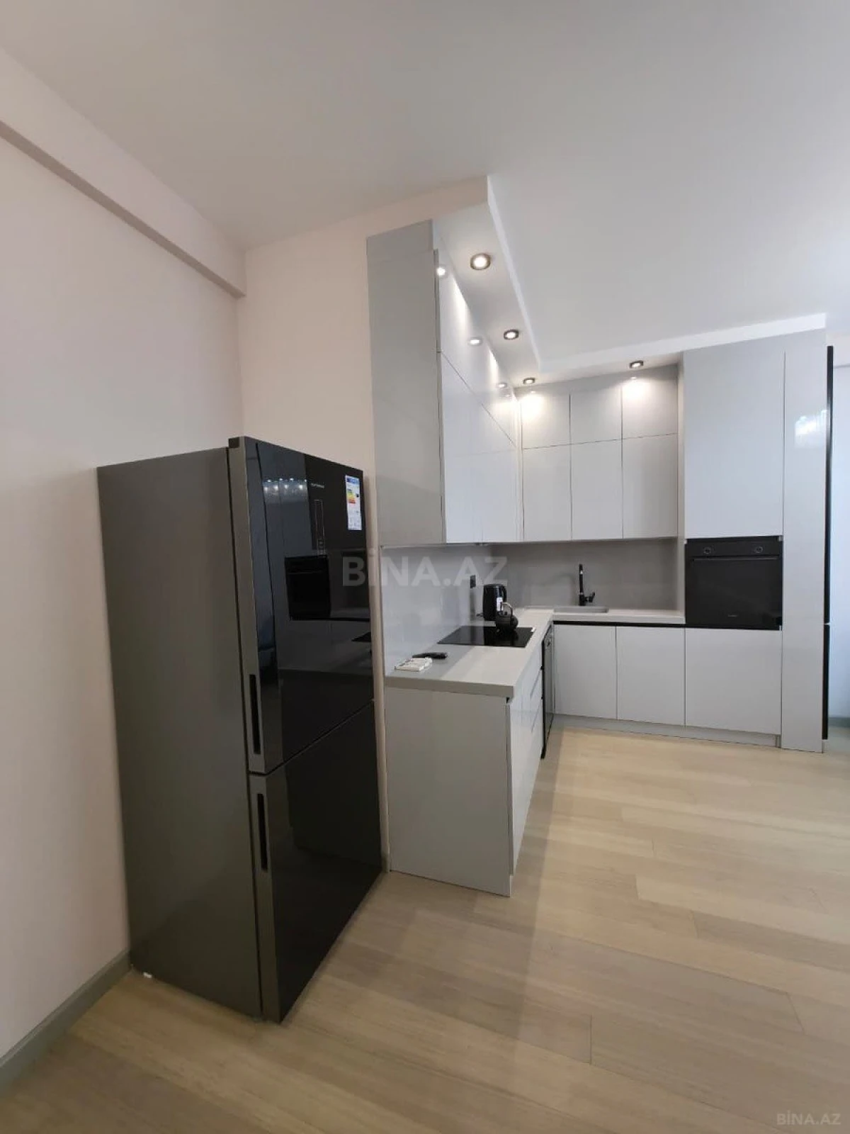 Satılır 2 otaqlı mənzil 68 m²