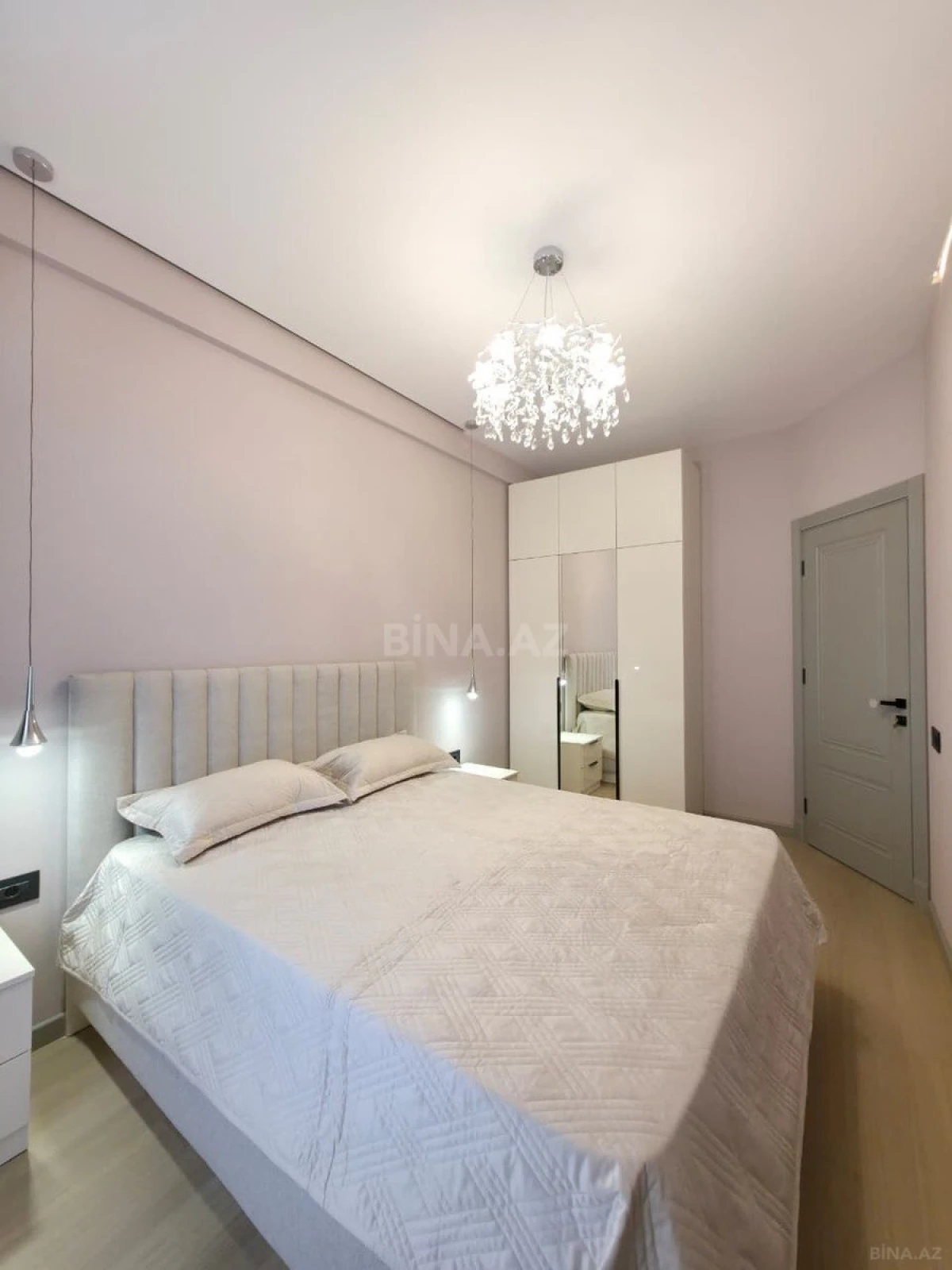 Satılır 2 otaqlı mənzil 68 m²