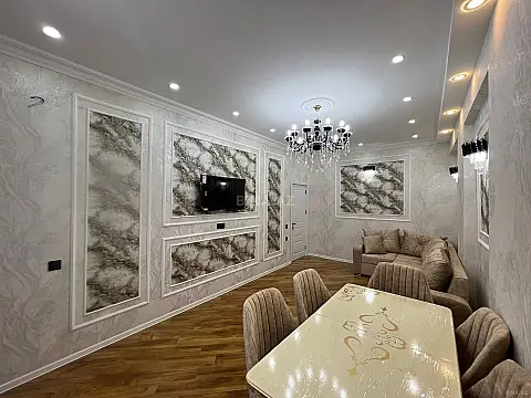 Satılır 2 otaqlı mənzil 76 m² — Bakı, İnşaatçılar 2 otaq 76.00 m²