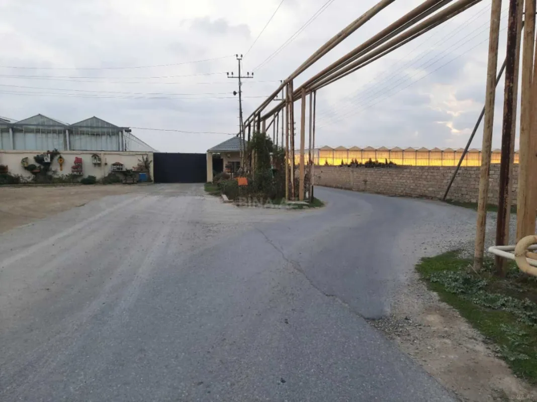 Satılır torpaq sahəsi 600 m²