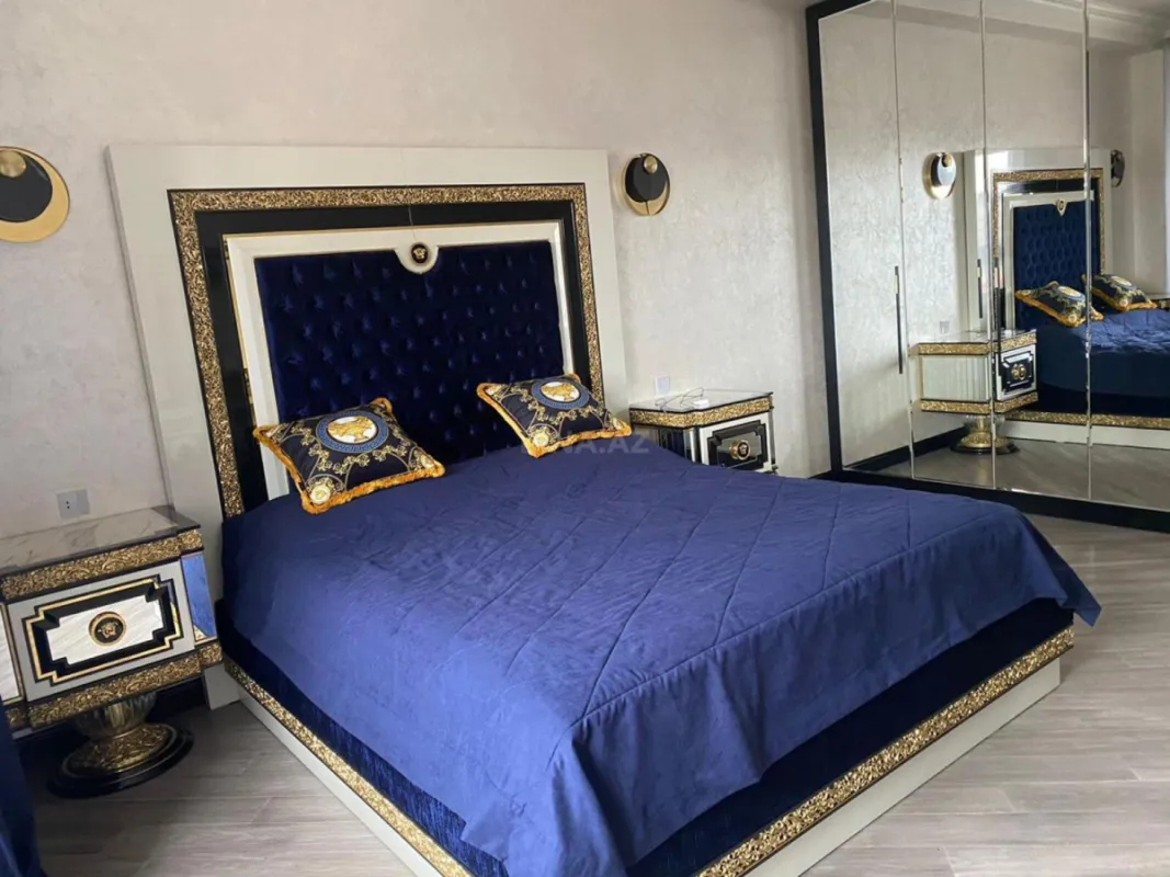 Satılır 3 otaqlı mənzil 140 m²