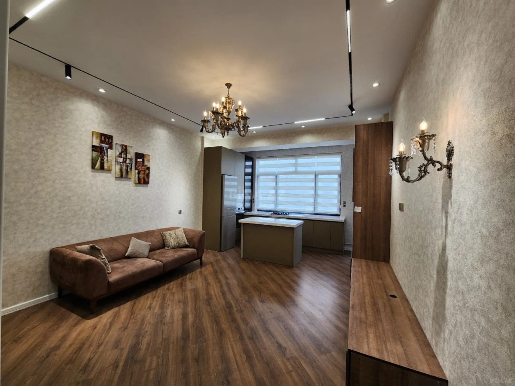 Kirayə verilir 2 otaqlı mənzil 65 m²