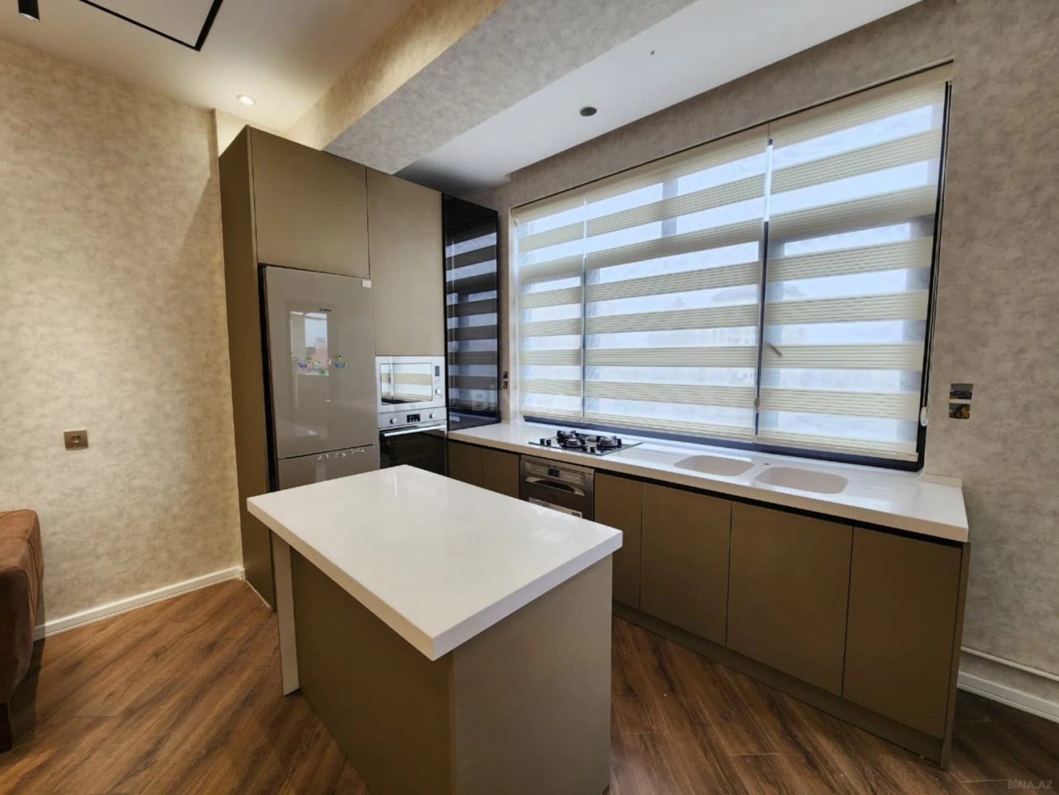 Kirayə verilir 2 otaqlı mənzil 65 m²