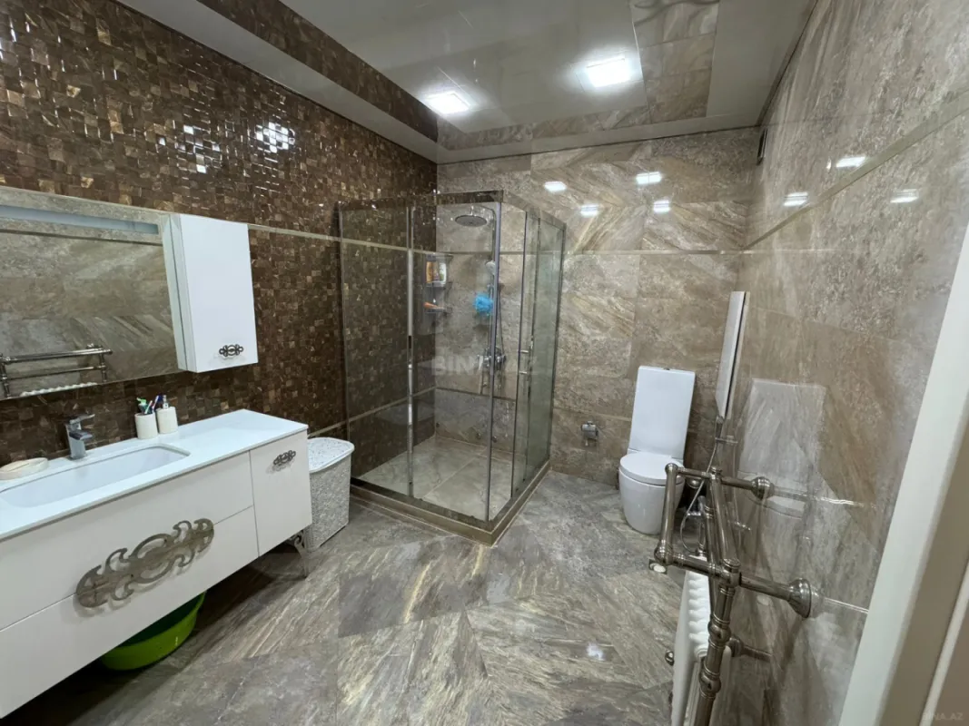 Satılır 3 otaqlı mənzil 117 m²