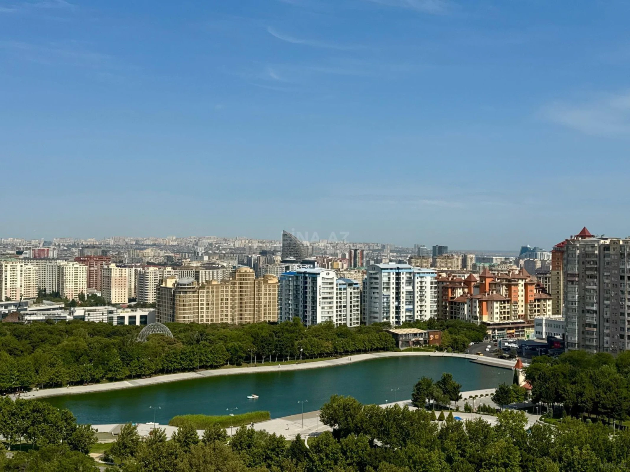 Satılır 3 otaqlı mənzil 117 m²