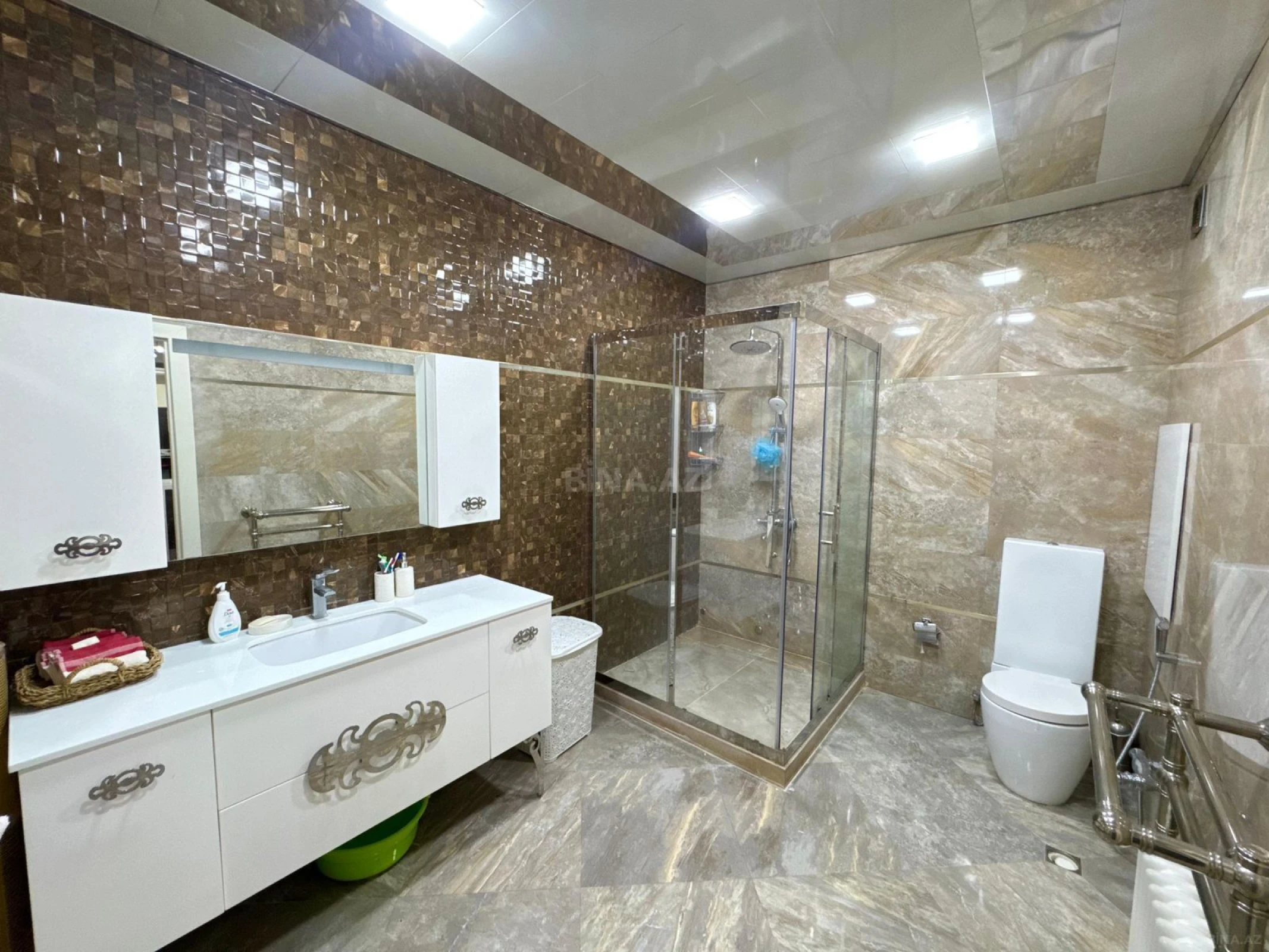 Satılır 3 otaqlı mənzil 117 m²