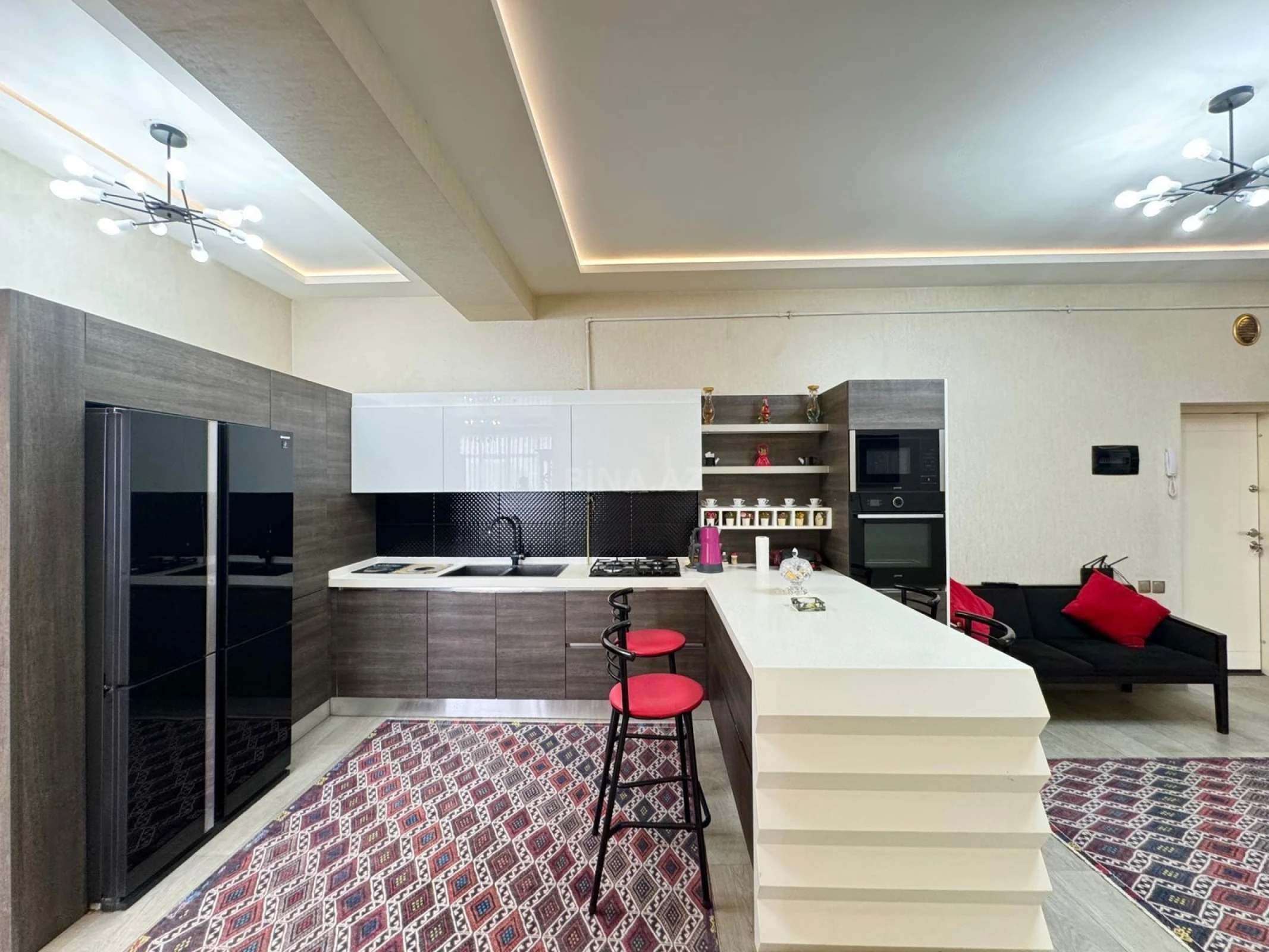 Satılır 3 otaqlı mənzil 117 m²