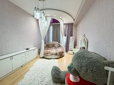 Satılır 3 otaqlı mənzil 117 m²