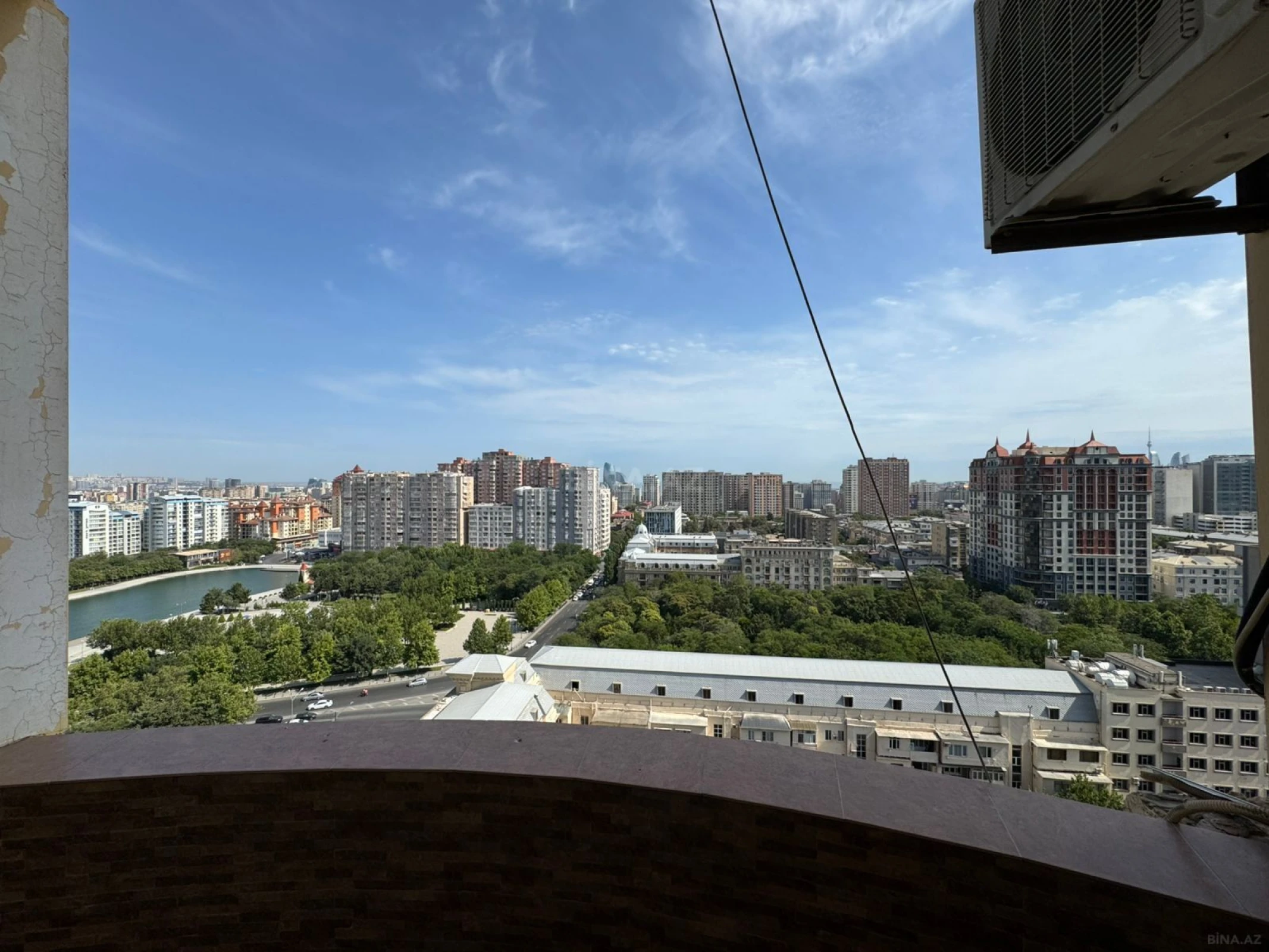 Satılır 3 otaqlı mənzil 117 m²