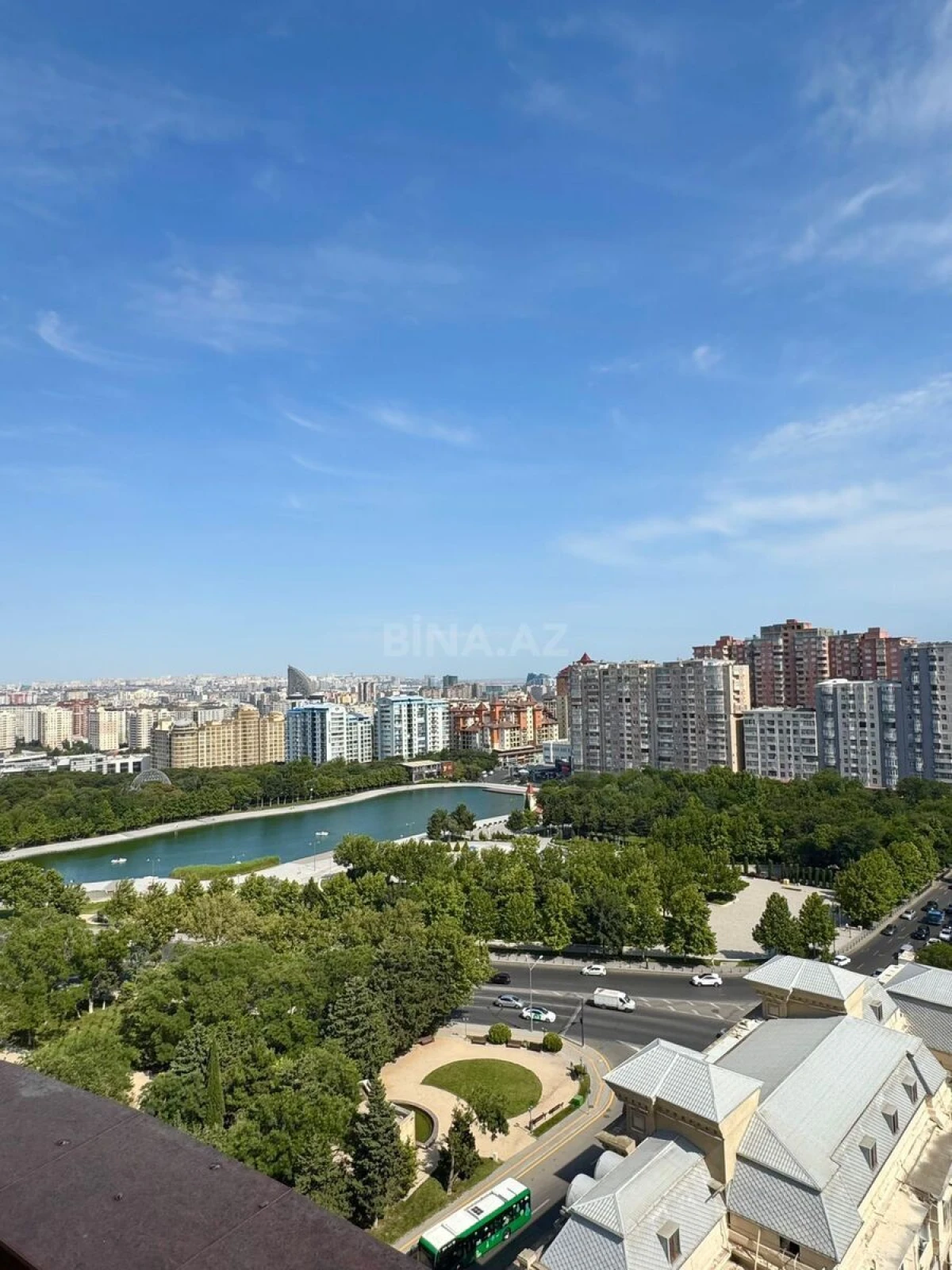 Satılır 3 otaqlı mənzil 117 m²