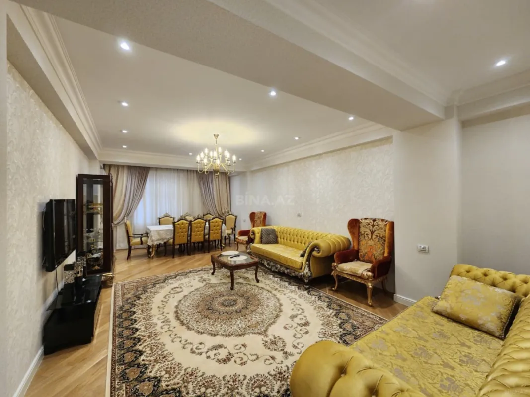 Kirayə verilir 4 otaqlı mənzil 220 m²