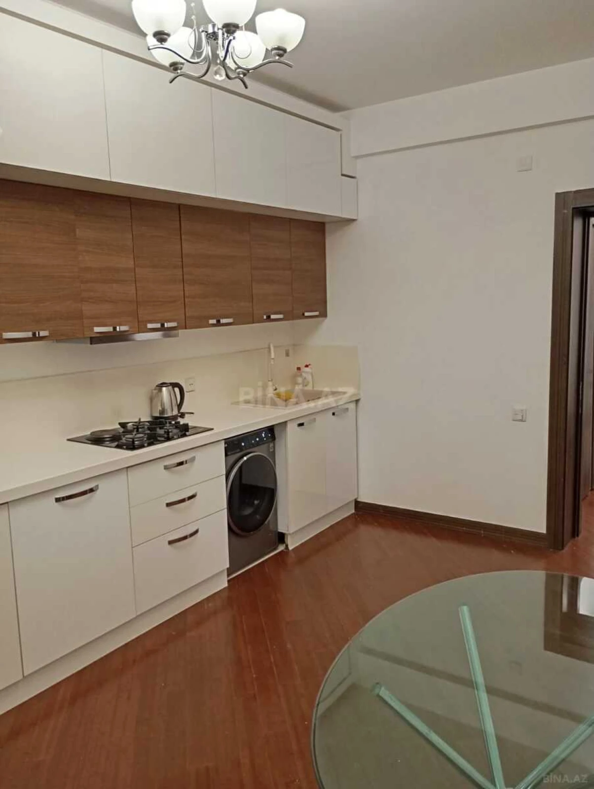 Satılır 3 otaqlı mənzil 145 m²