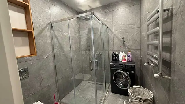 Kirayə verilir 4 otaqlı mənzil 148 m²