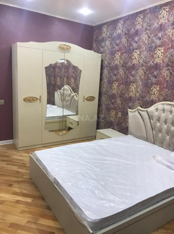 Kirayə verilir 2 otaqlı mənzil 110 m²