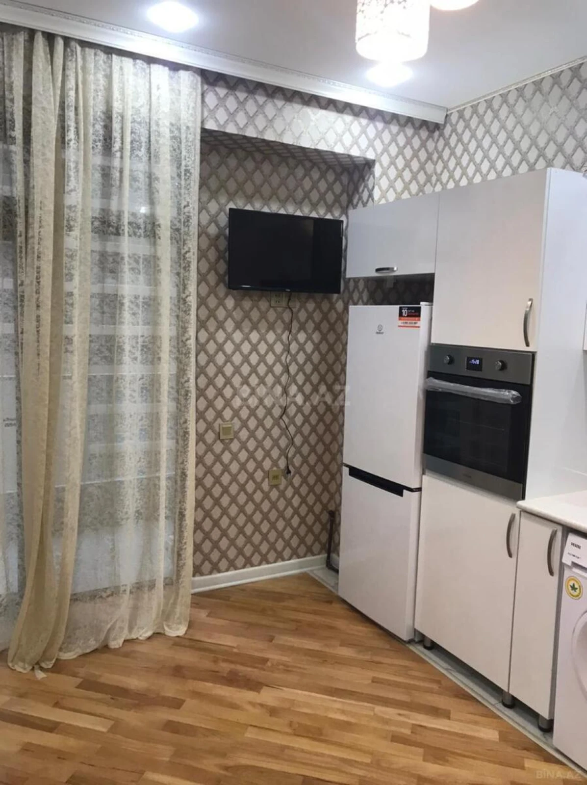 Kirayə verilir 2 otaqlı mənzil 110 m²