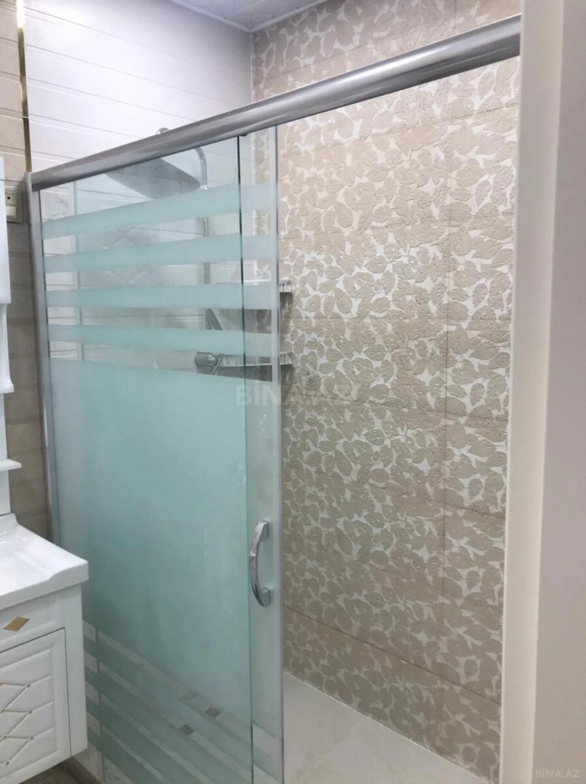 Kirayə verilir 2 otaqlı mənzil 110 m²