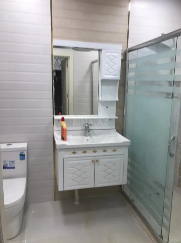 Kirayə verilir 2 otaqlı mənzil 110 m²