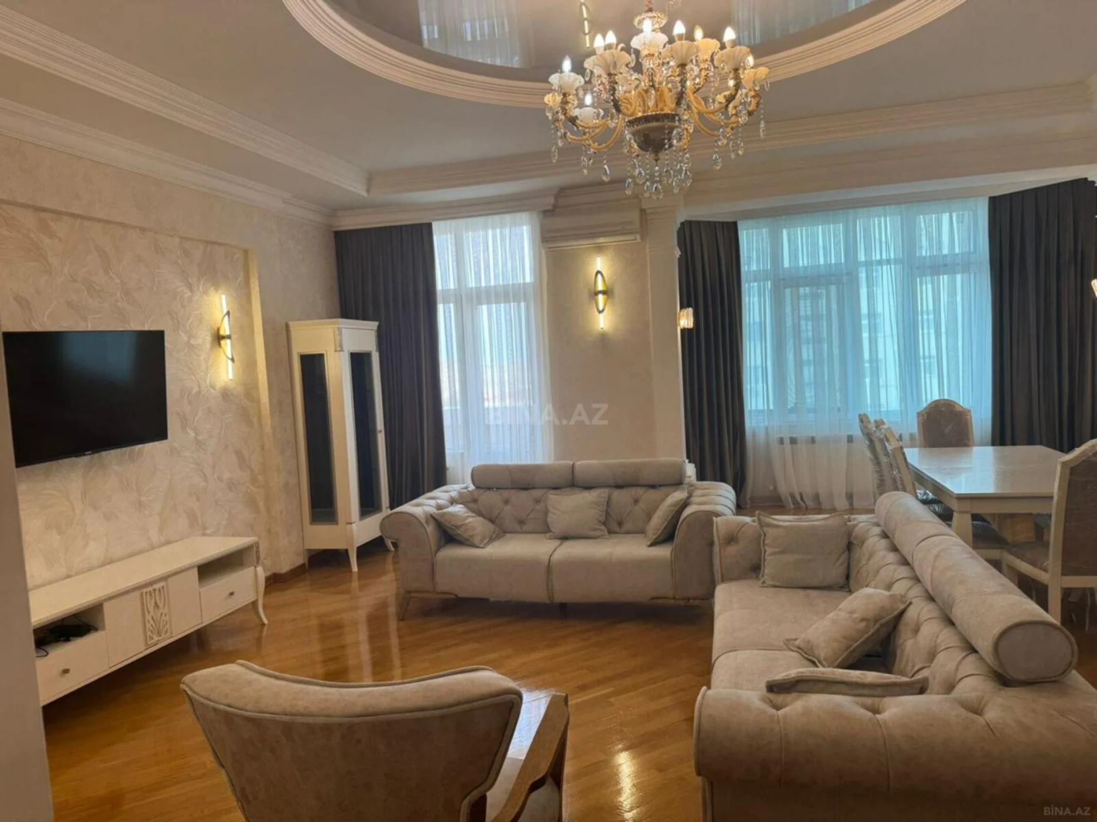 Satılır 3 otaqlı mənzil 200 m²