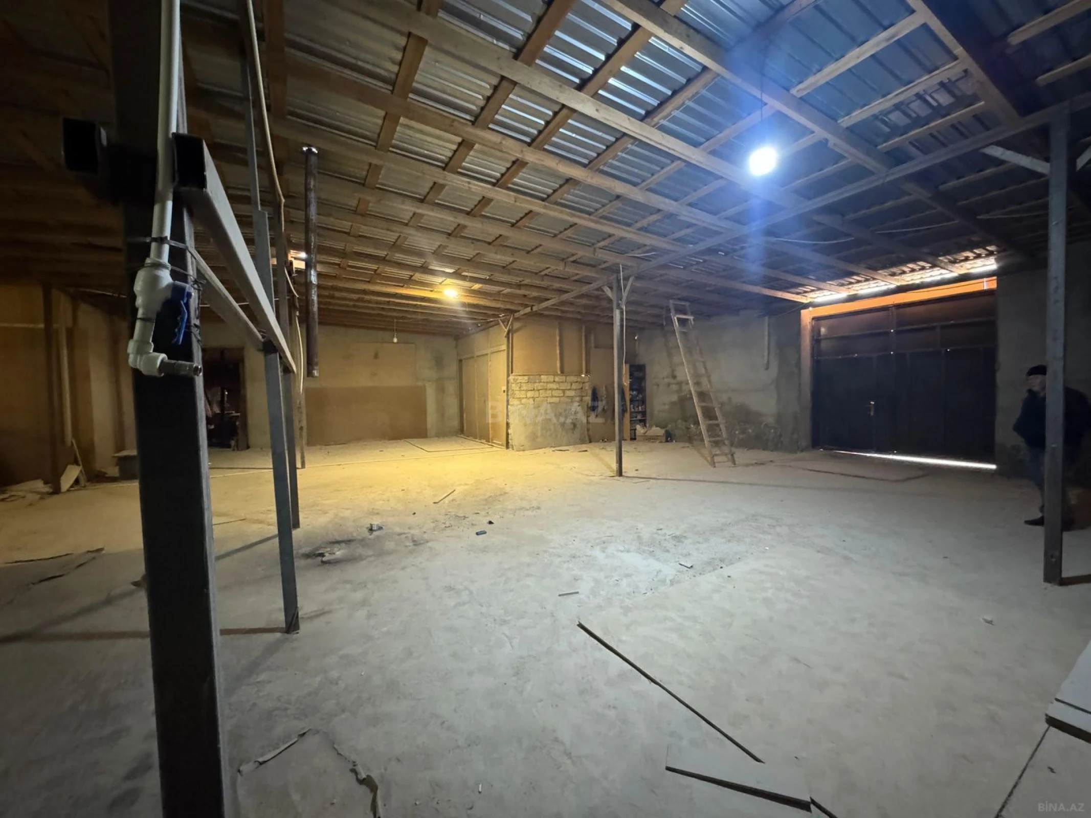 Kirayə verilir obyekt 300 m²